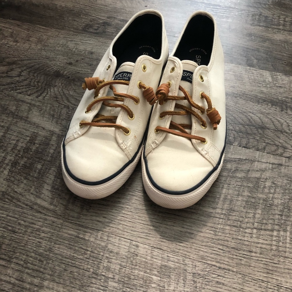 Sperry Canvas